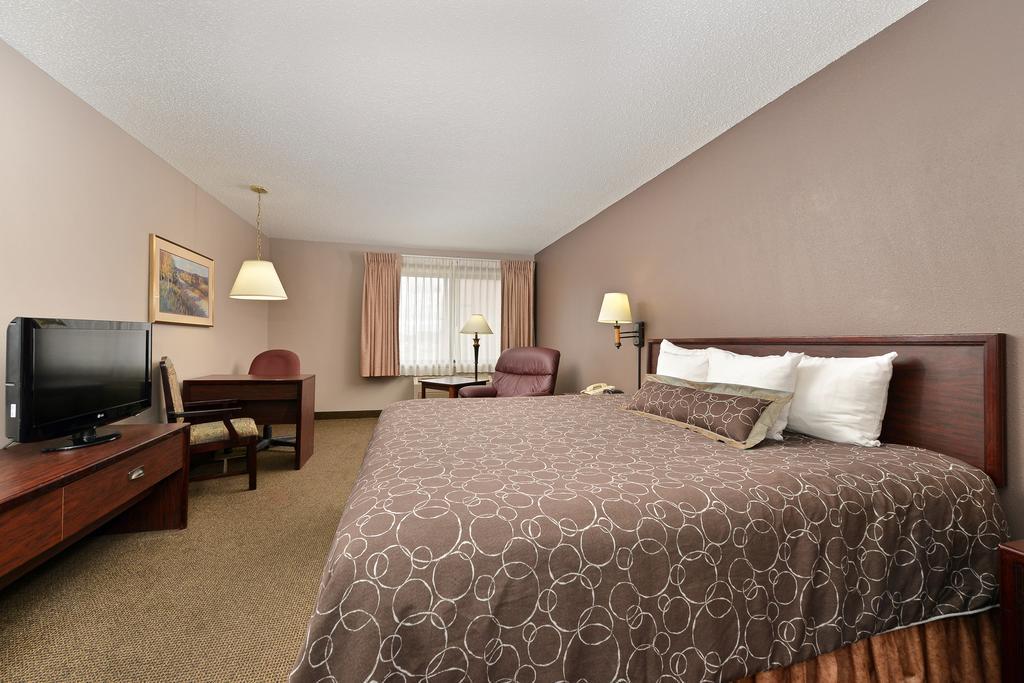 Kelly Inn 13Th Avenue Fargo Extérieur photo