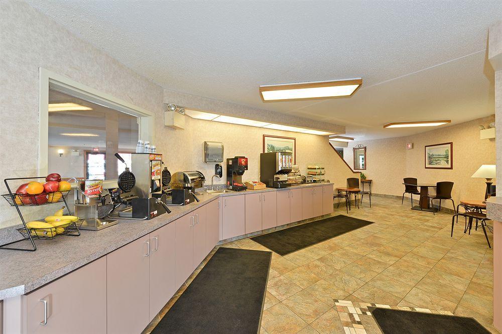 Kelly Inn 13Th Avenue Fargo Extérieur photo