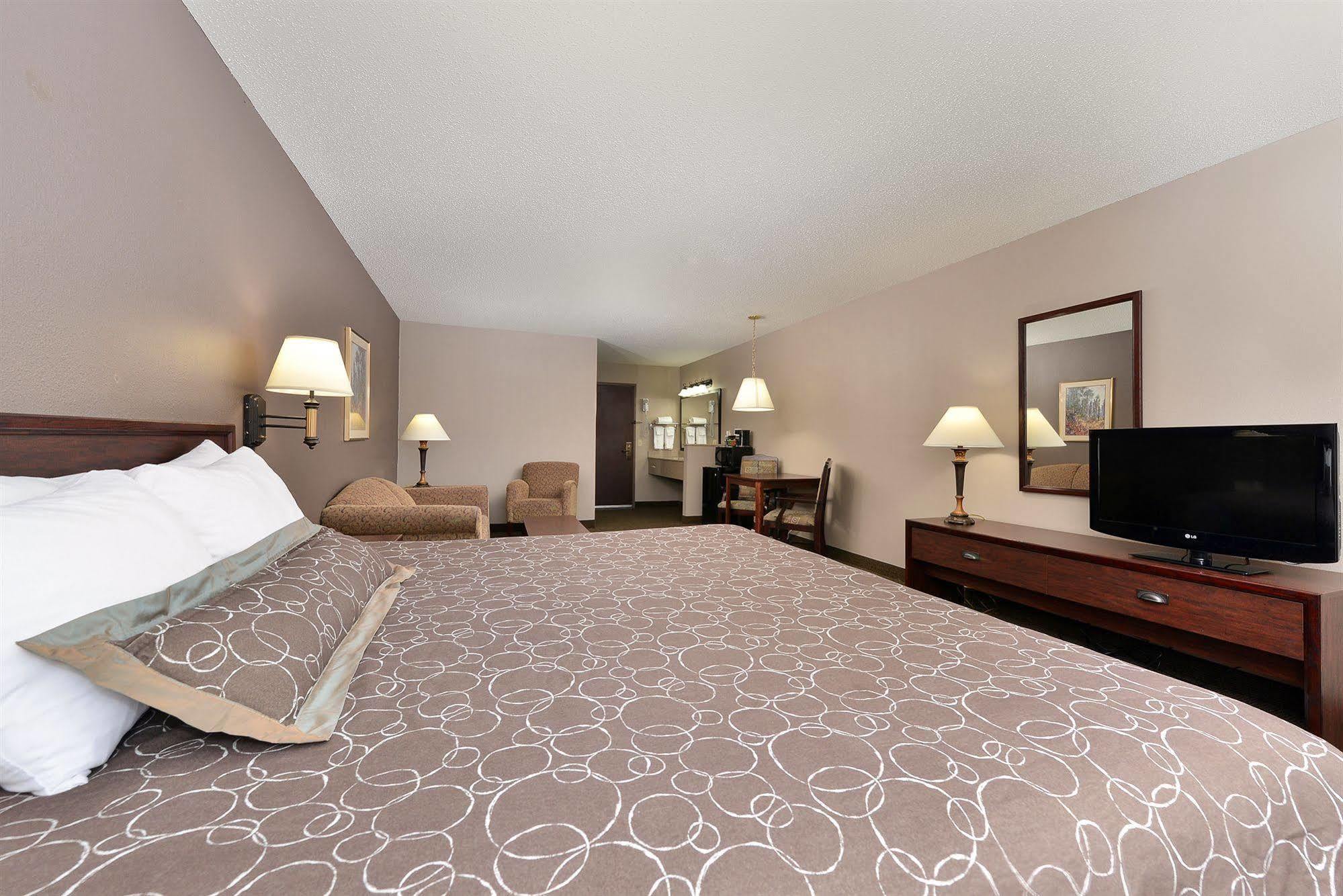Kelly Inn 13Th Avenue Fargo Extérieur photo