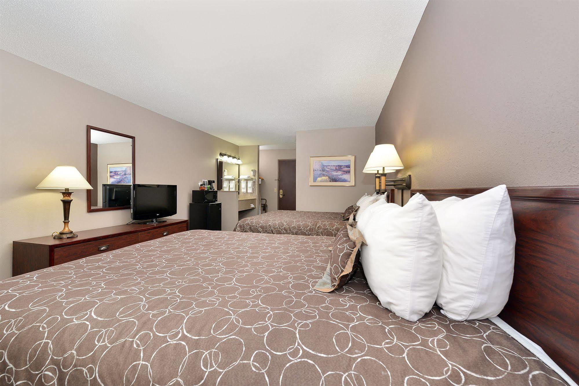 Kelly Inn 13Th Avenue Fargo Extérieur photo