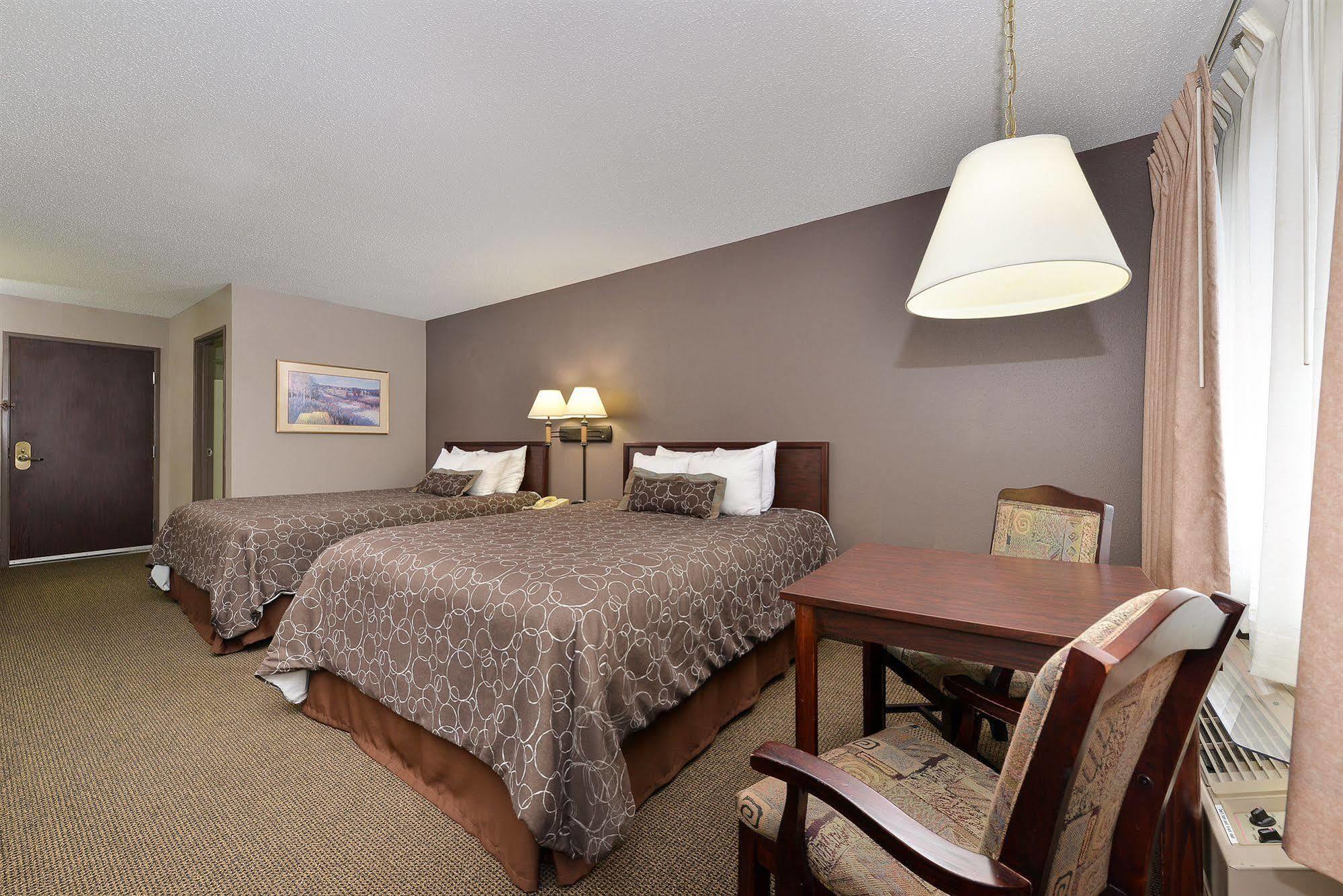 Kelly Inn 13Th Avenue Fargo Extérieur photo