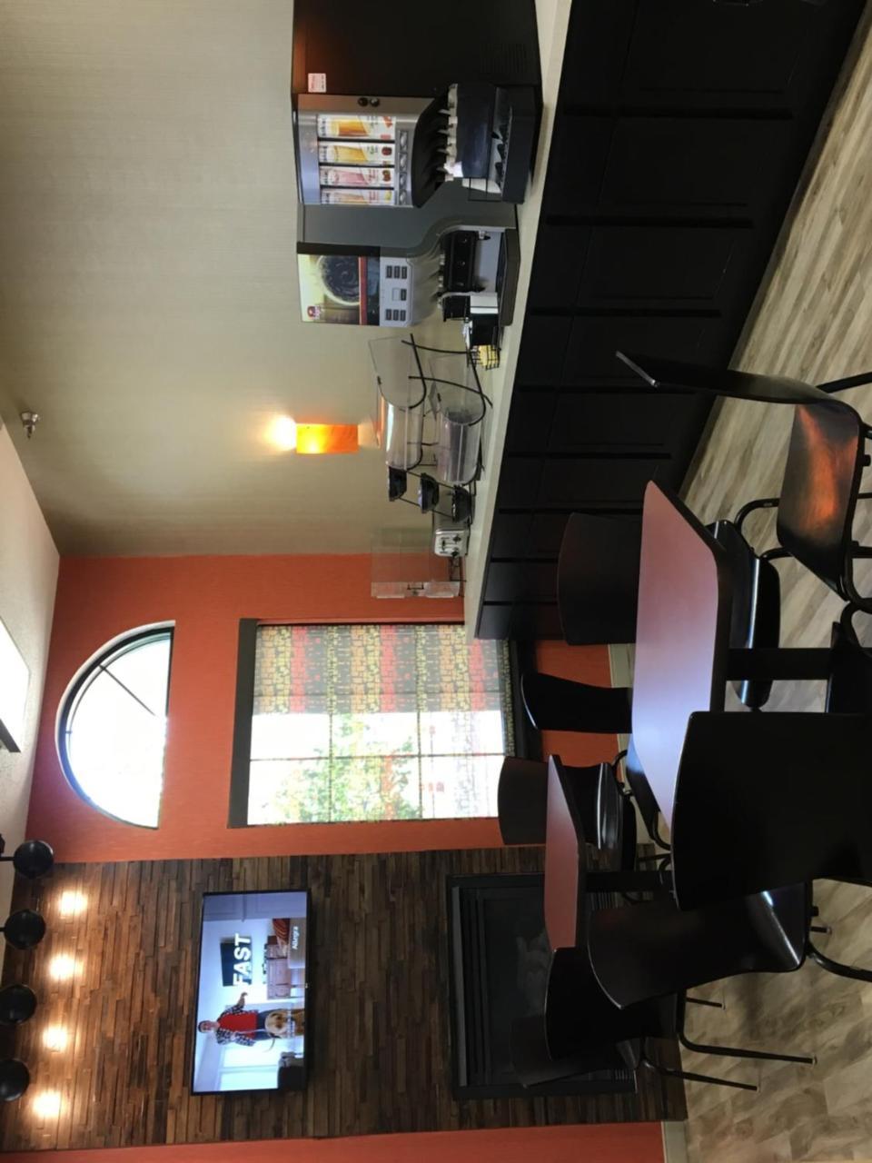 Kelly Inn 13Th Avenue Fargo Extérieur photo