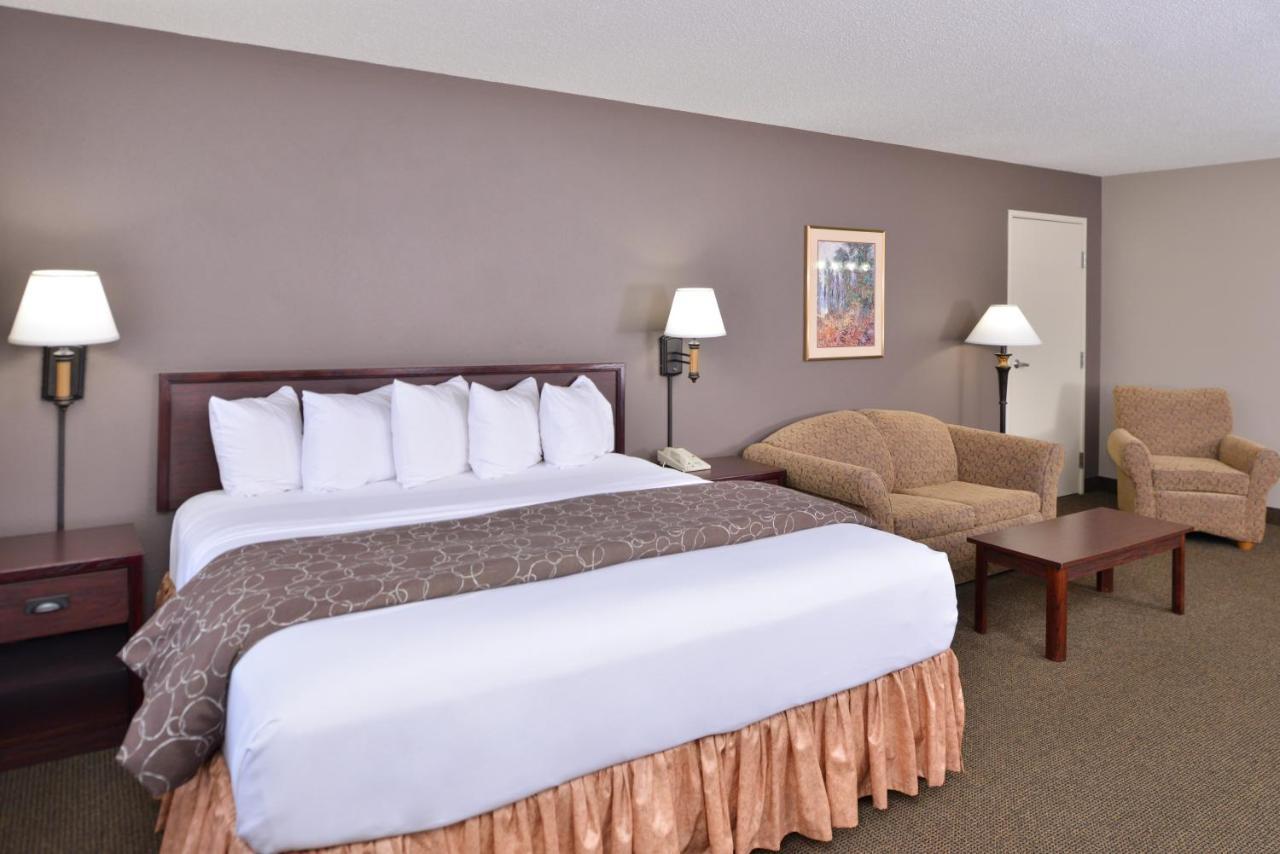 Kelly Inn 13Th Avenue Fargo Extérieur photo