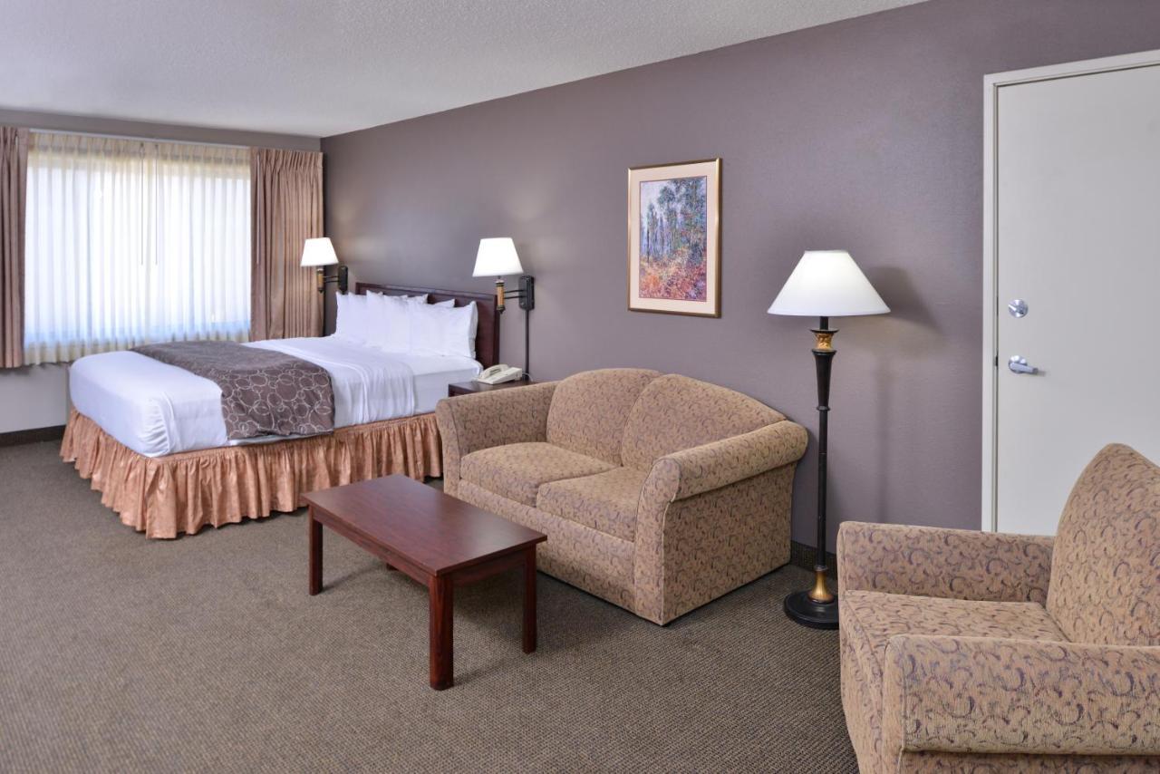 Kelly Inn 13Th Avenue Fargo Extérieur photo